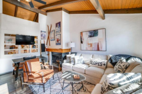 Chic Greek Peak Ski Resort Townhome with Balconies!